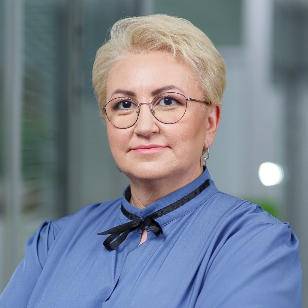 Марія – CFO